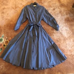 Striped poplin shirtdress: Timeless feminity